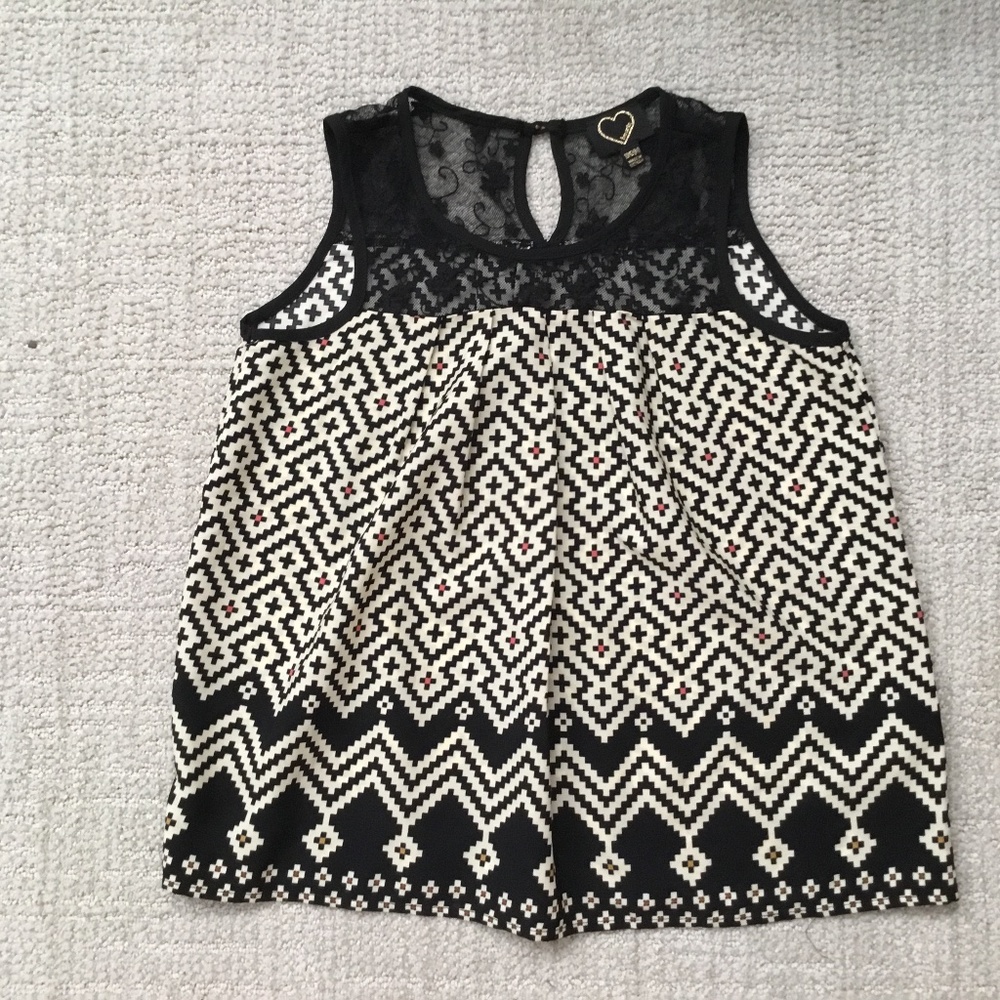 Girls 10-12 fancy shirt with design